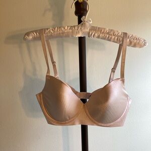 Vince Camuto bra 36C